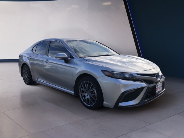2023 Toyota Camry Hybrid SE photo 7