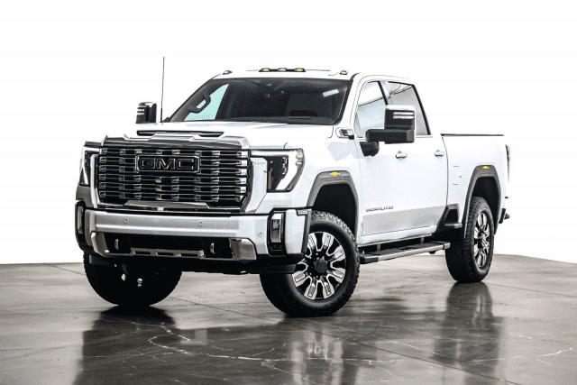 2025 GMC Sierra 2500HD Denali's photo