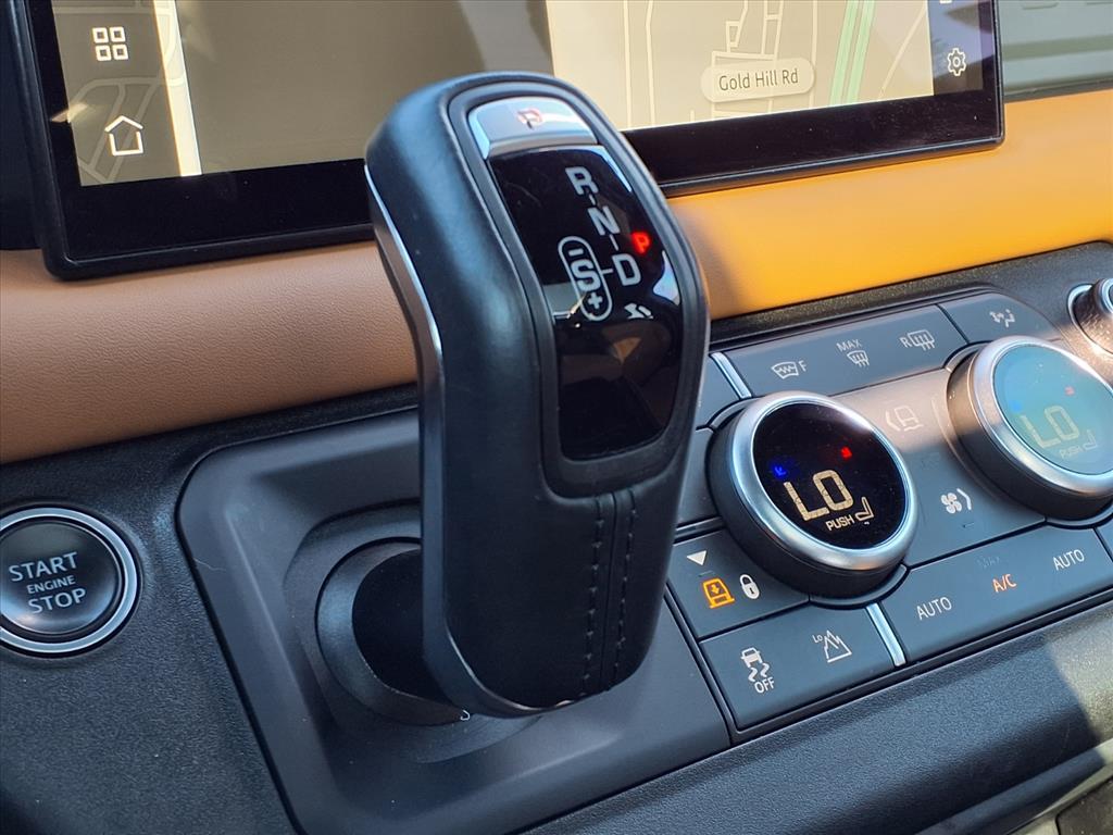 2023 Land Rover Defender 110 X photo 11