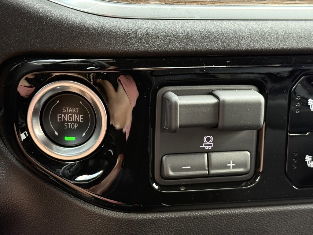 2025 Chevrolet Silverado 1500 LT photo 26