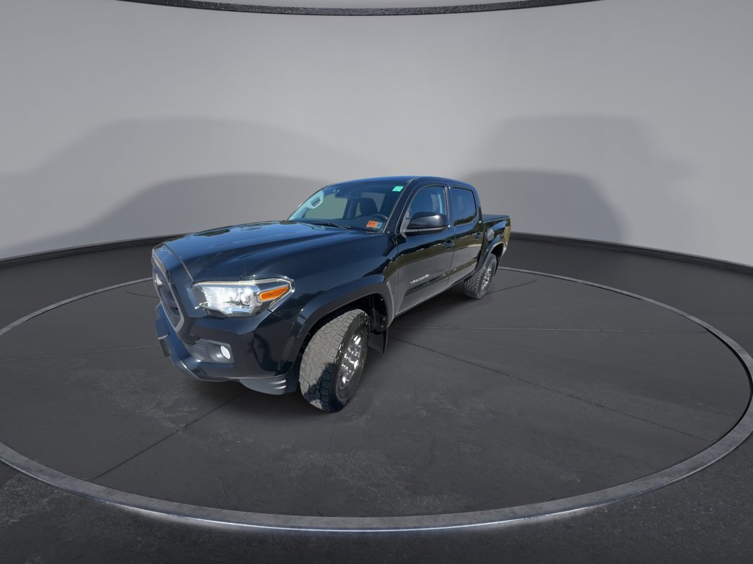 2018 Toyota Tacoma SR5 photo 2