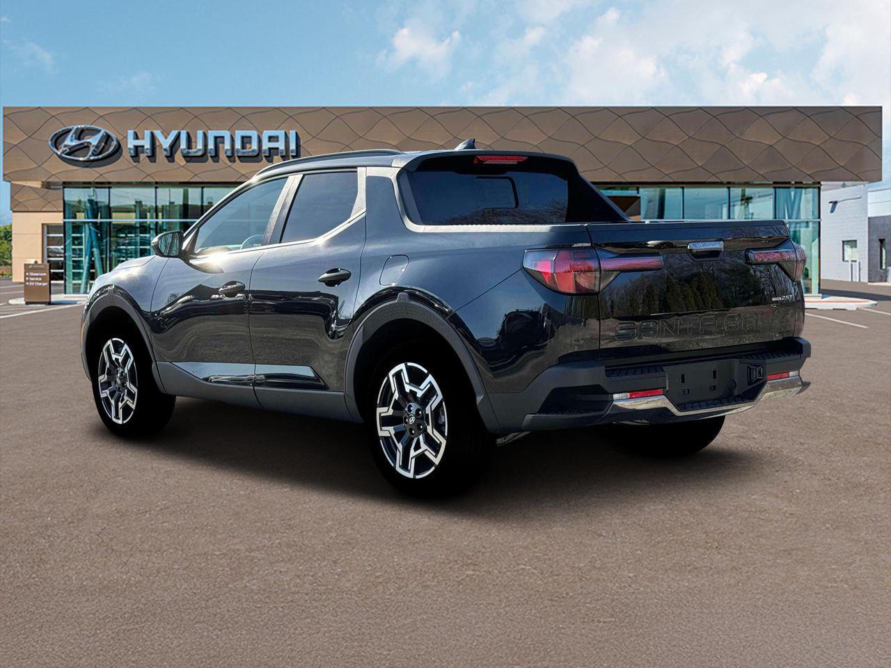2025 Hyundai Santa Cruz Limited photo 3