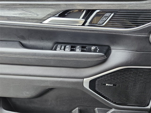 2022 Jeep Wagoneer Series III photo 27