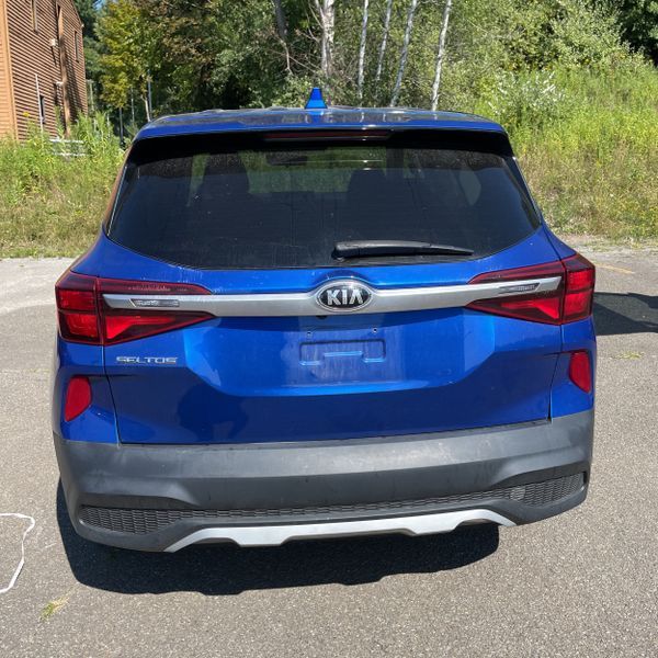 2021 Kia Seltos LX photo 2