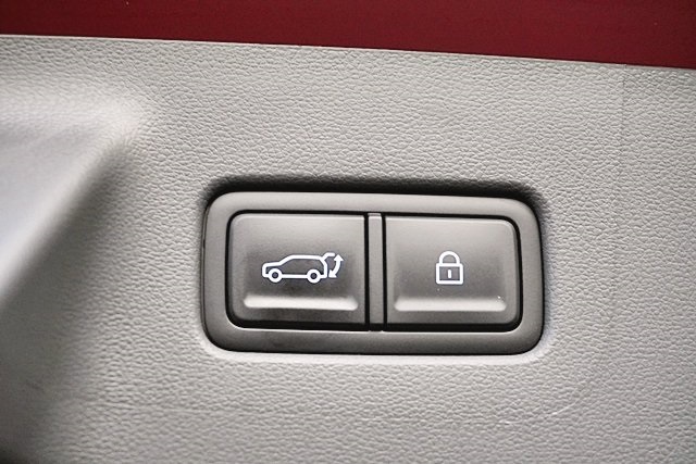 Used 2025 Red Hyundai SEL image 13