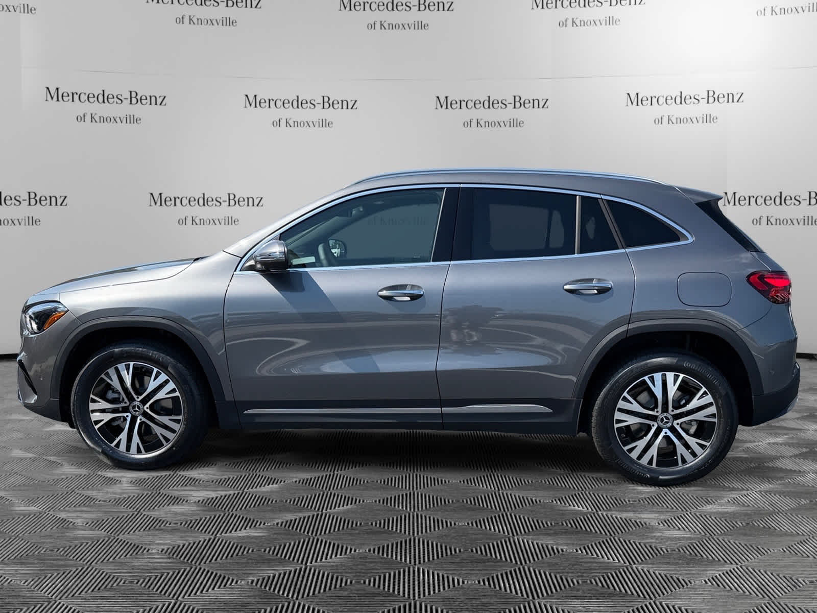 2026 Mercedes Benz GLA 250 4MATIC photo 2