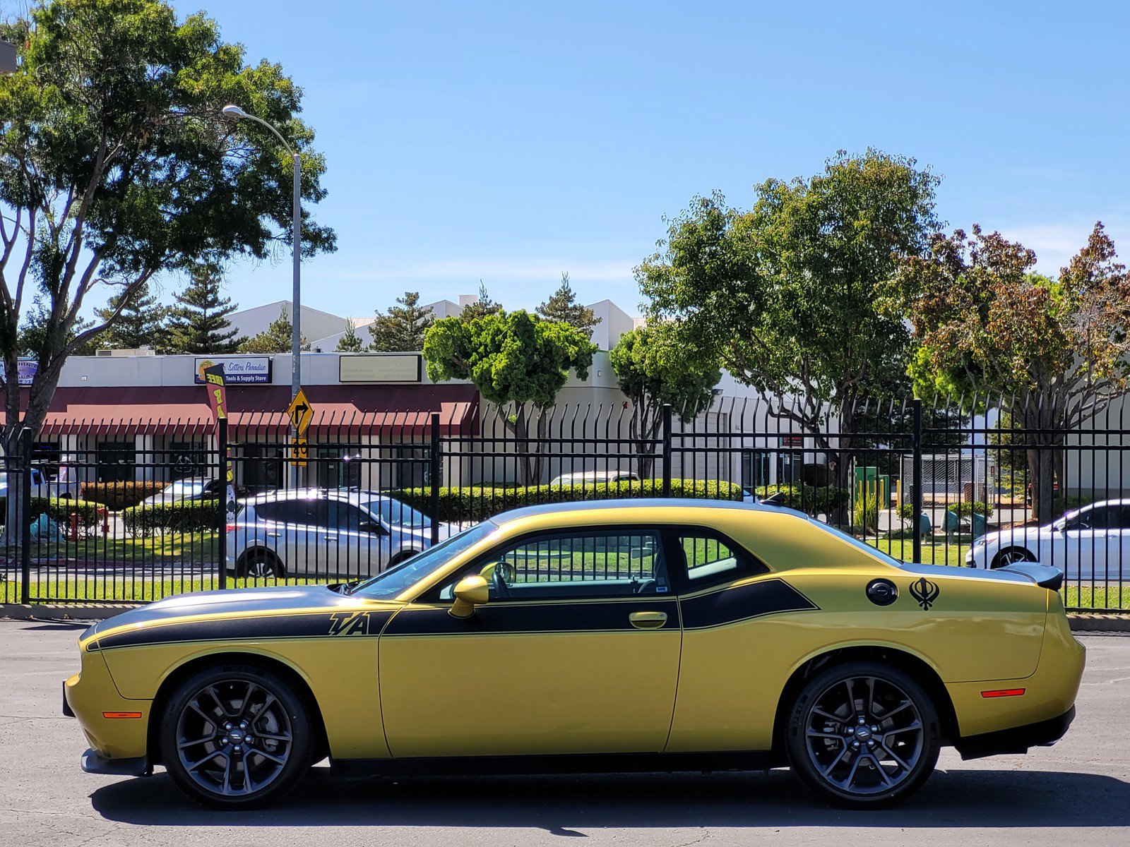 2021 Dodge Challenger R/T photo 8
