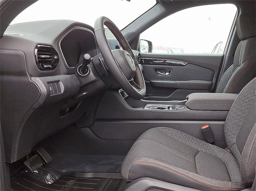 2025 Honda Pilot Sport photo 7