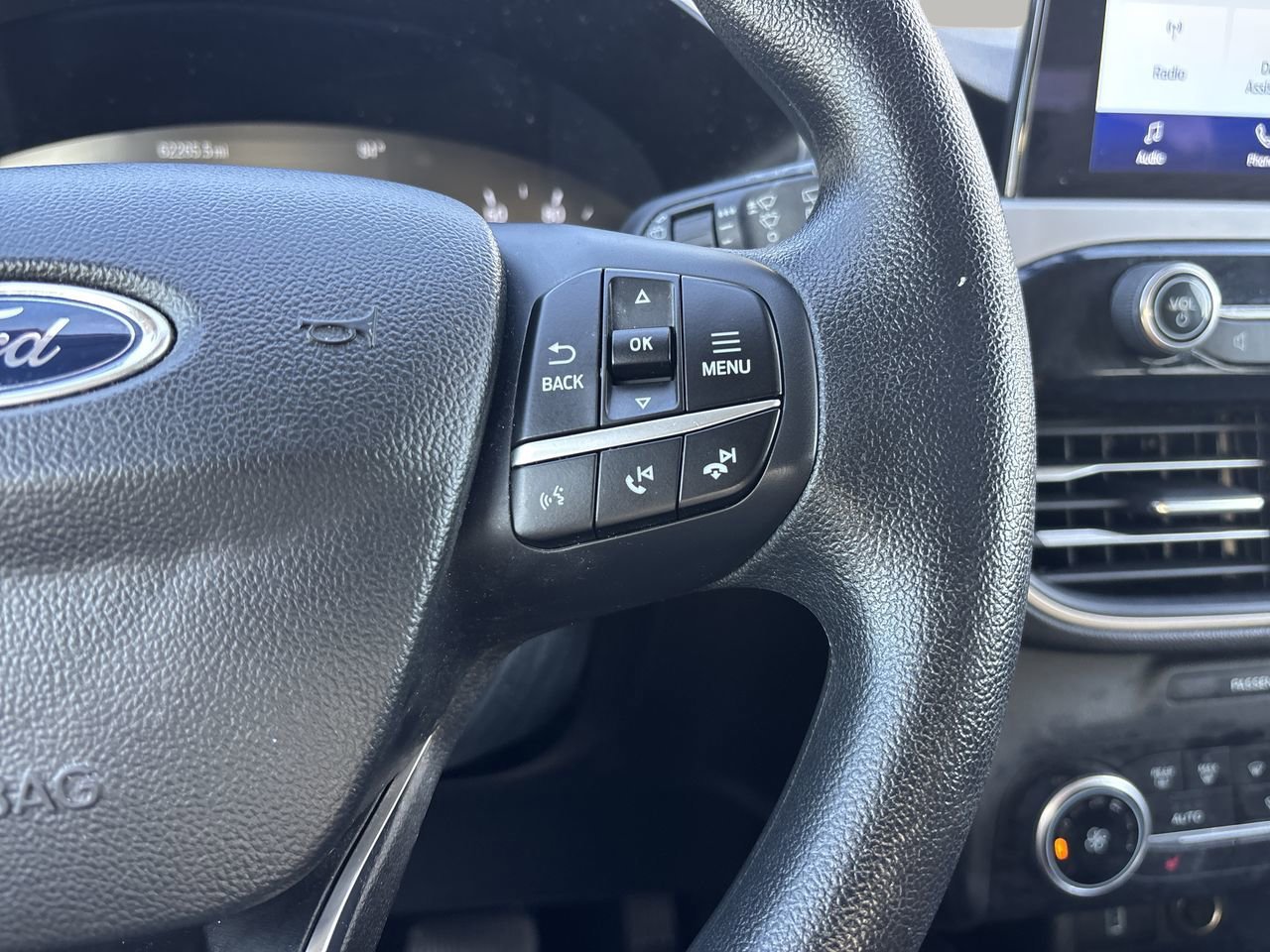 2020 Ford Escape SE photo 27