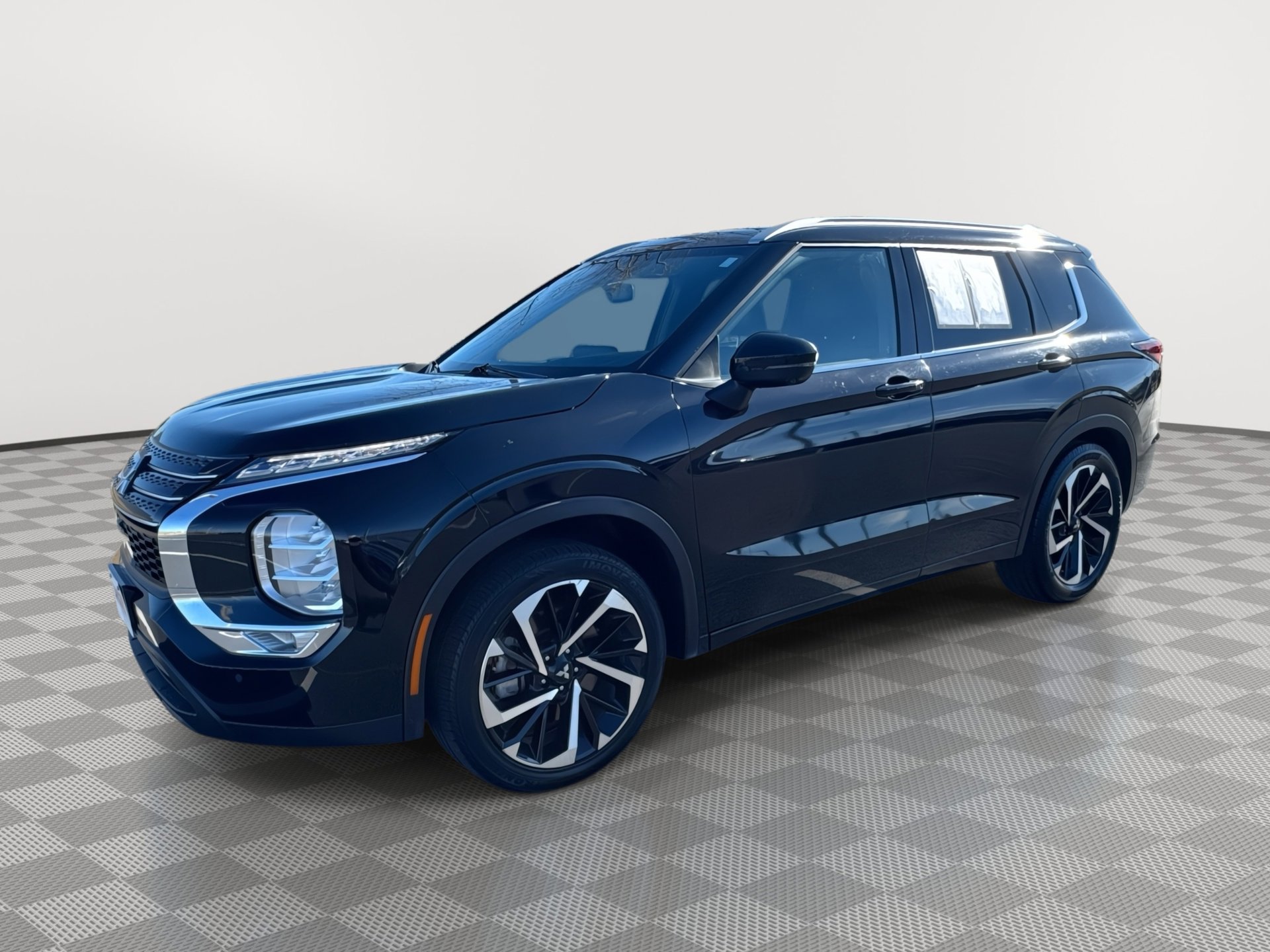 2022 Mitsubishi Outlander SEL's photo