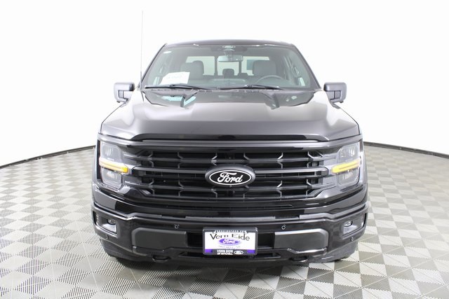 2025 Ford F-150 XLT photo 2