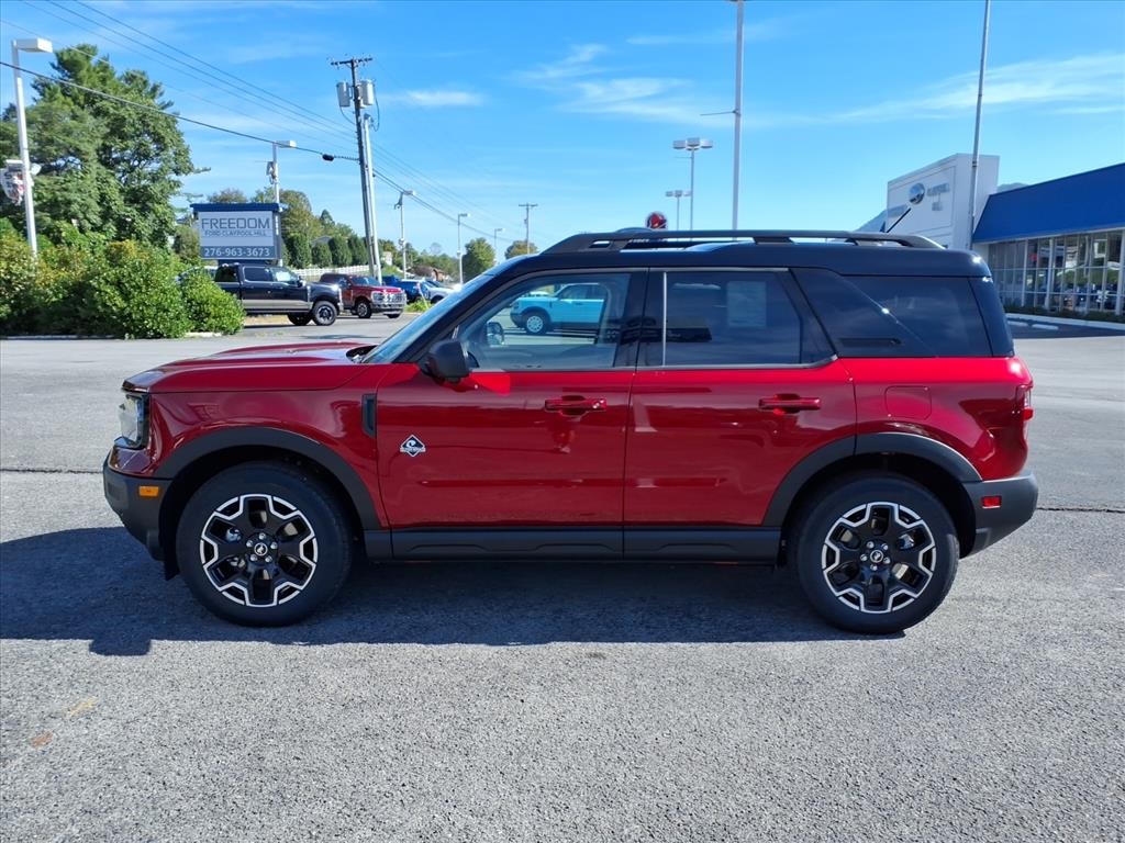 2025 Ford Bronco Sport Outer Banks photo 2