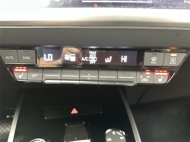 2024 Audi Q4 E-tron Premium Plus photo 10