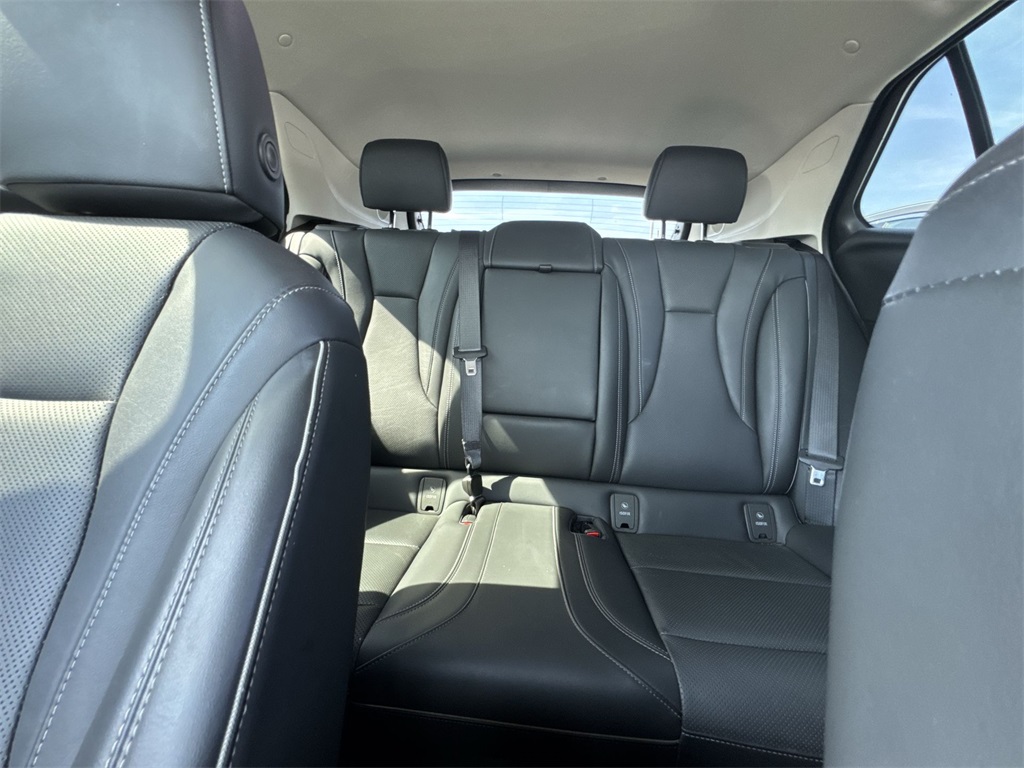 2023 Buick Envision Essence photo 13