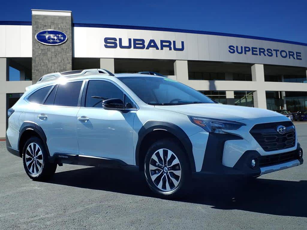 2023 Subaru Outback Limited's photo