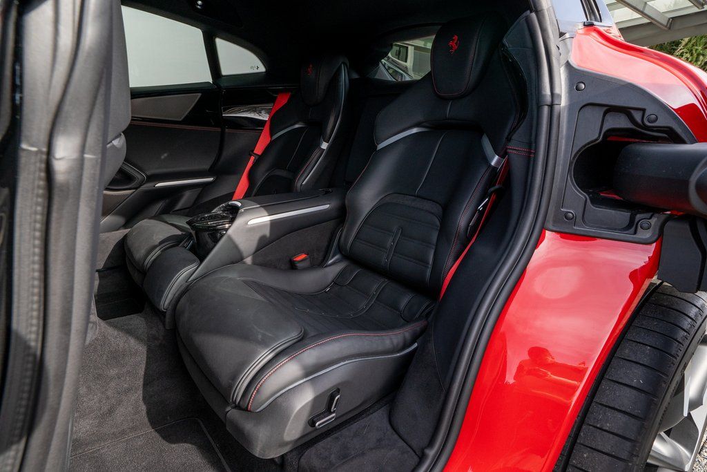 2024 Ferrari Purosangue photo 41