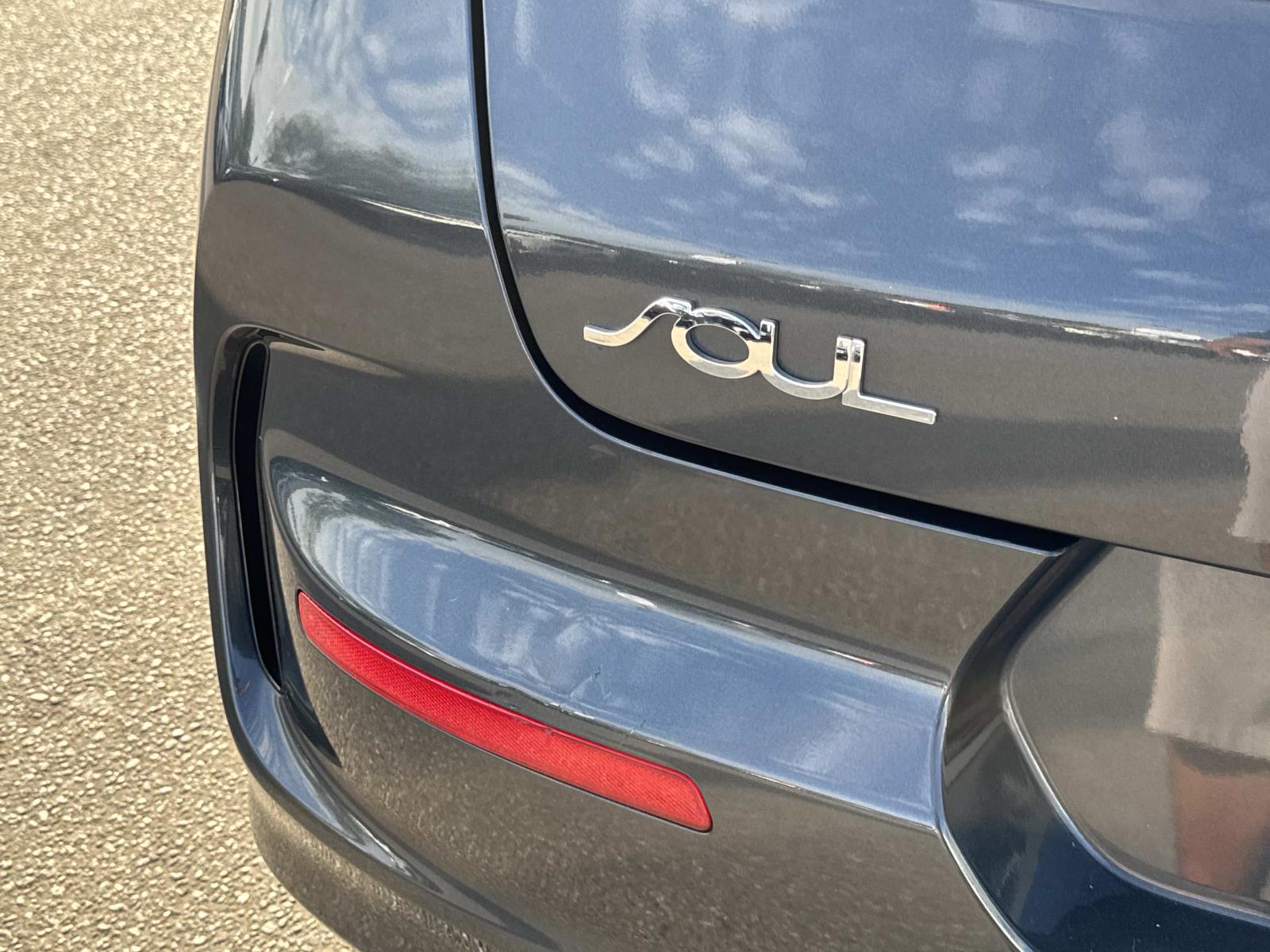 2021 Kia Soul 2.5i Sport photo 7