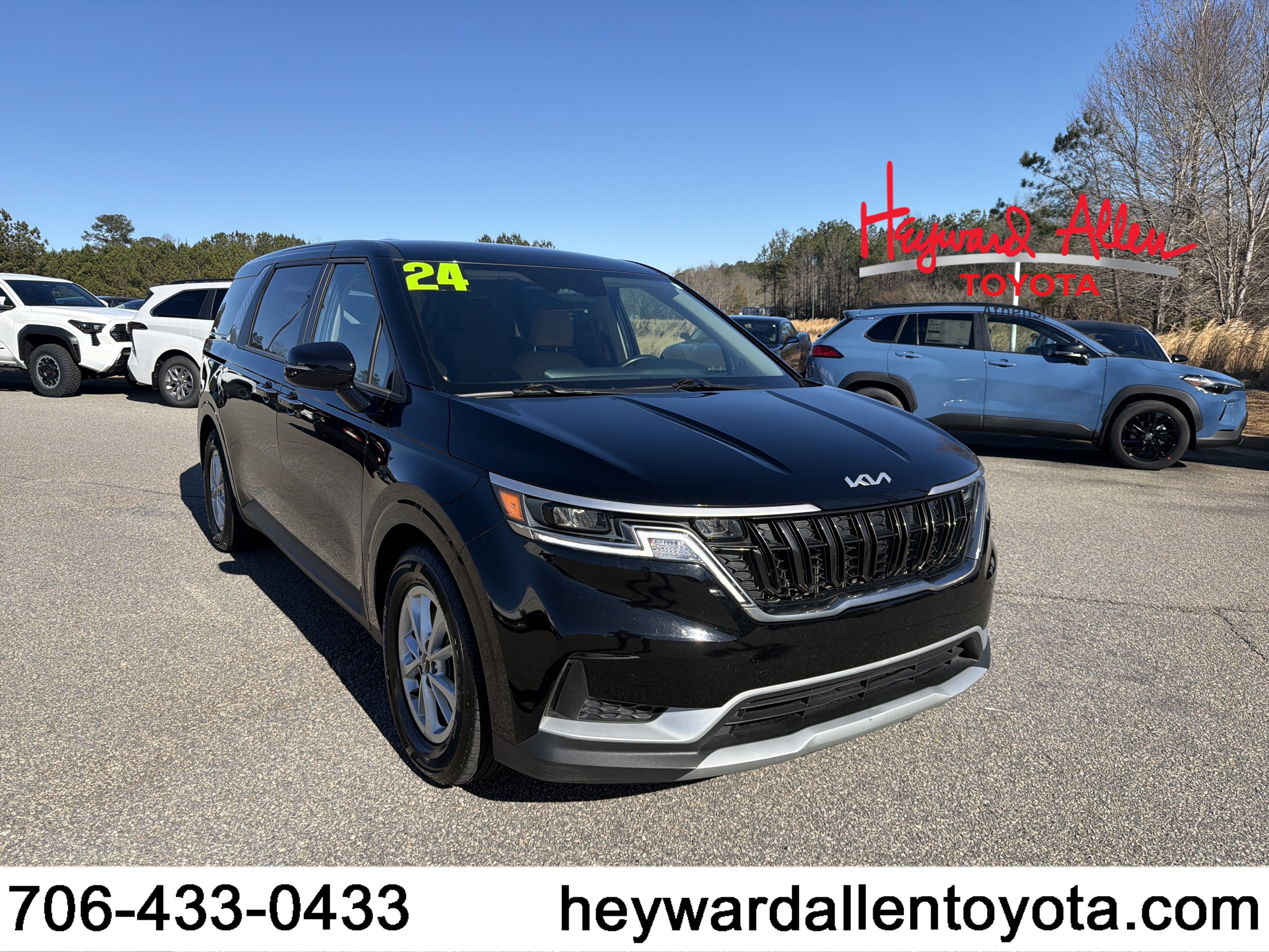 2024 Kia Carnival LX Seat Pkg's photo