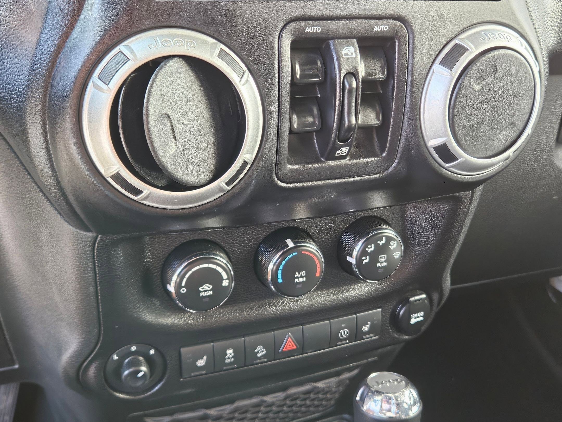 2017 Jeep Wrangler Unlimited Rubicon Hard Rock photo 23