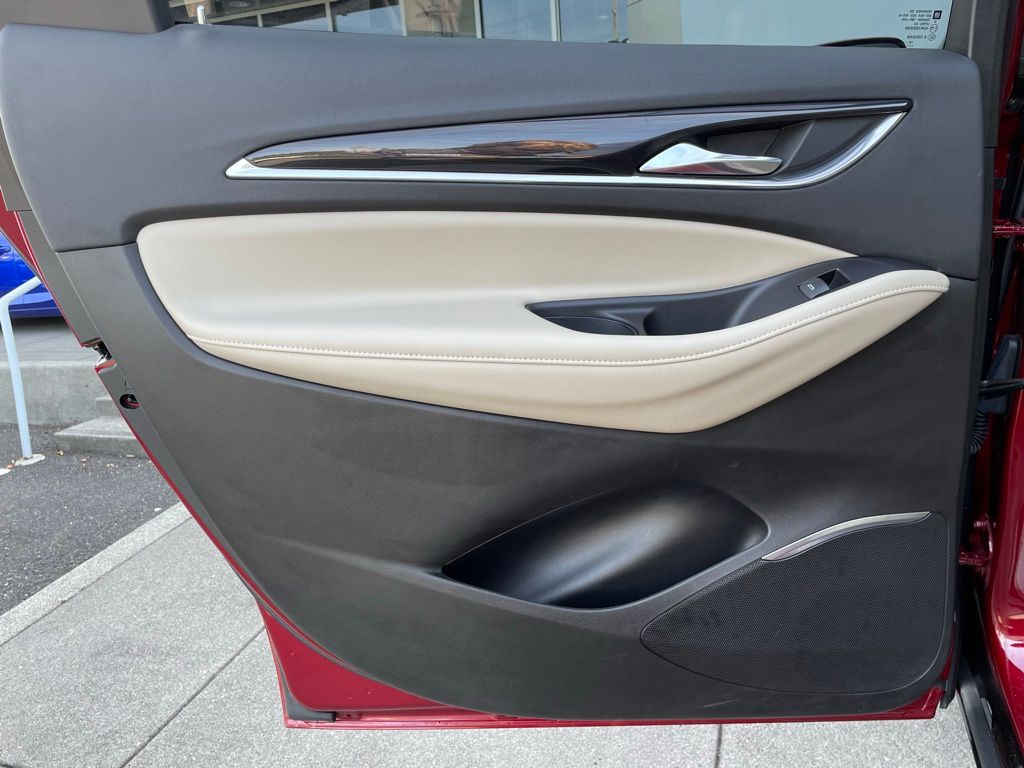 2020 Buick Enclave Essence photo 12