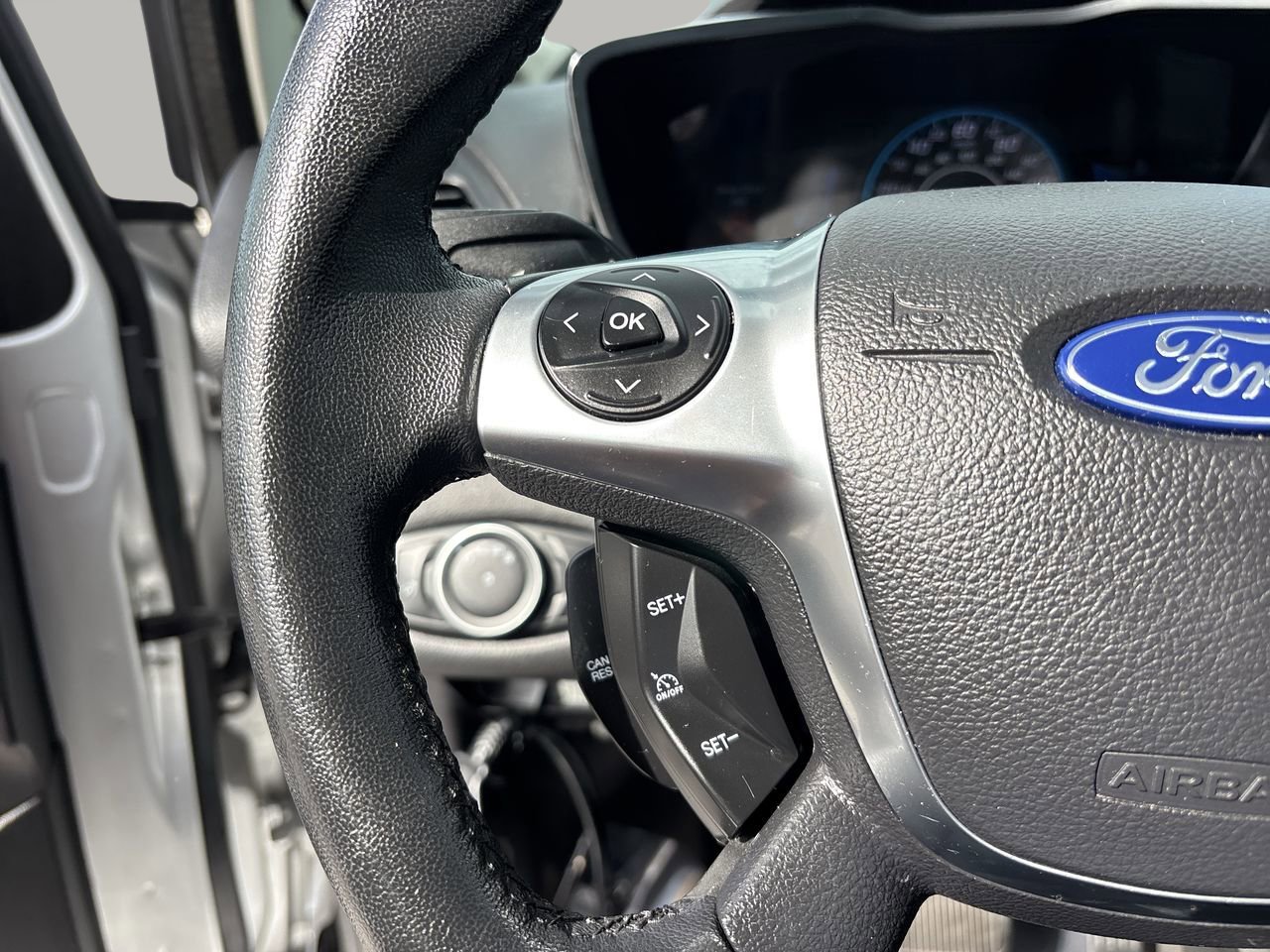 2017 Ford C-Max Hybrid SE photo 23