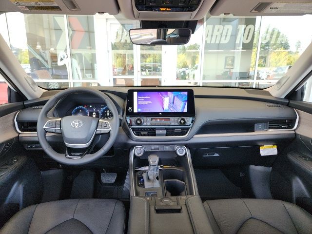 2025 Toyota Grand Highlander Limited AWD photo 15