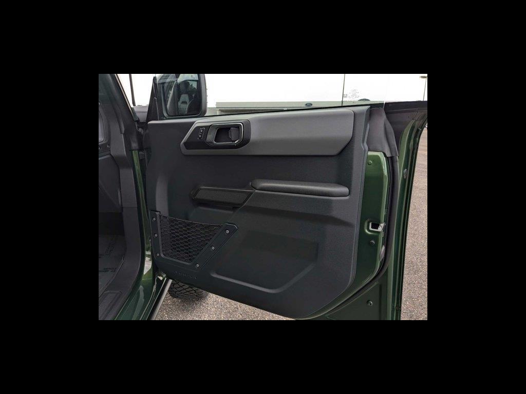 2024 Ford Bronco Black Diamond photo 18