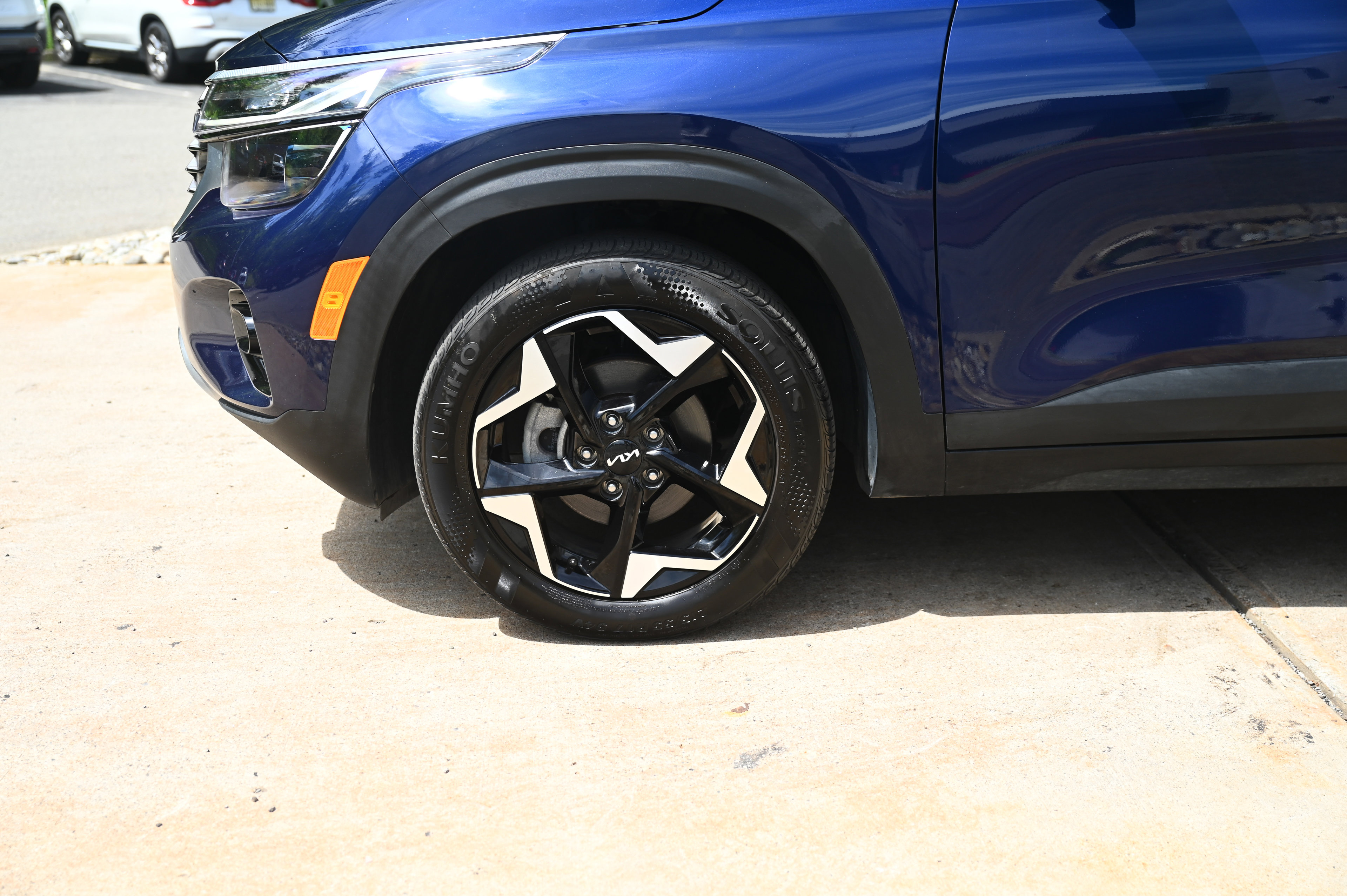 2024 Kia Seltos EX photo 10