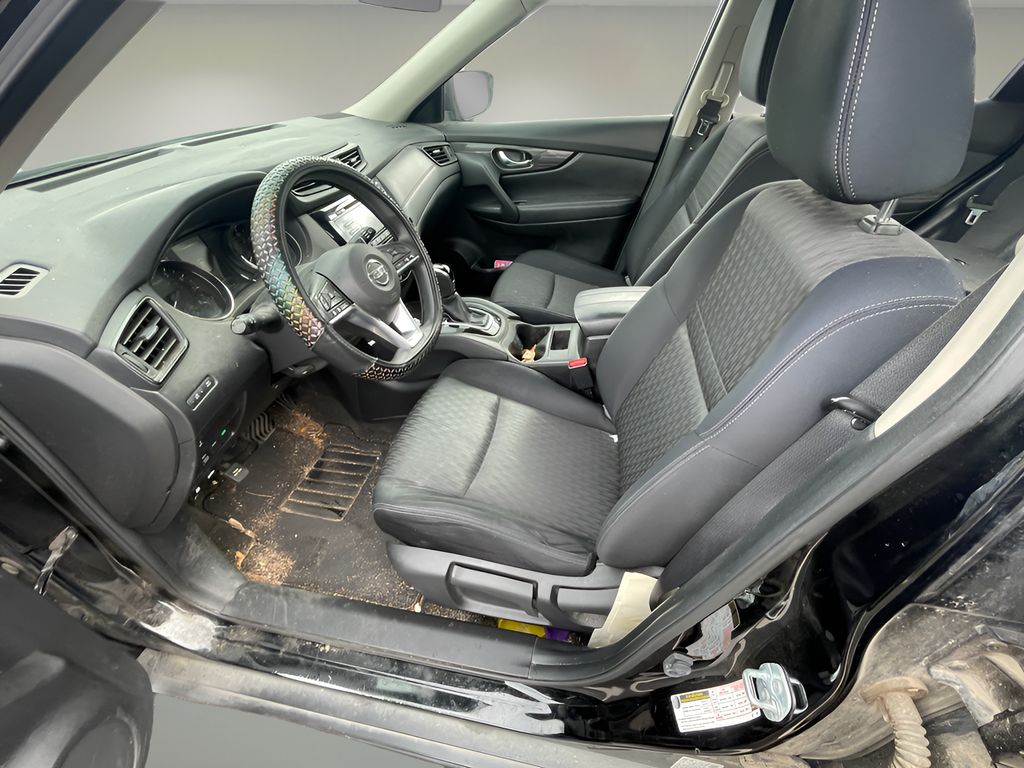 2017 Nissan Rogue S AWD photo 2