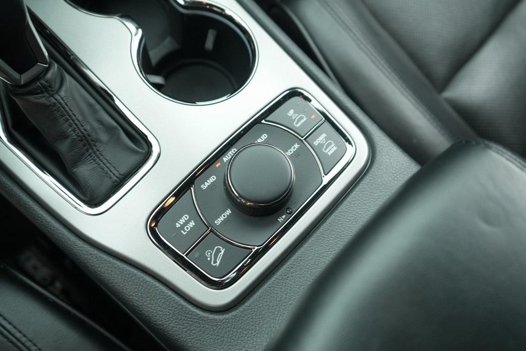 2020 Jeep Grand Cherokee High Altitude photo 26