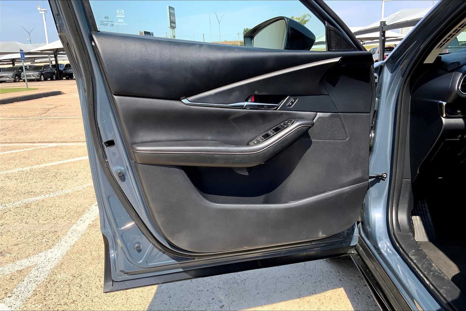 2024 Mazda CX-30 2.5 S Carbon photo 21