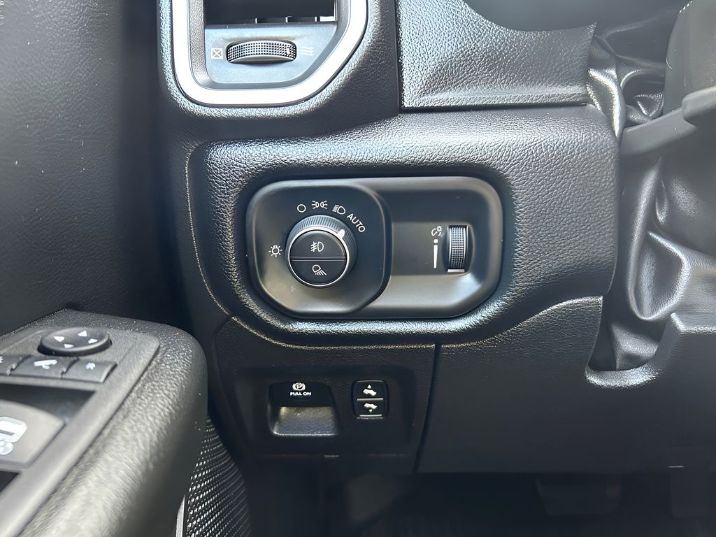 2022 Ram 1500 Big Horn Lone Star photo 17