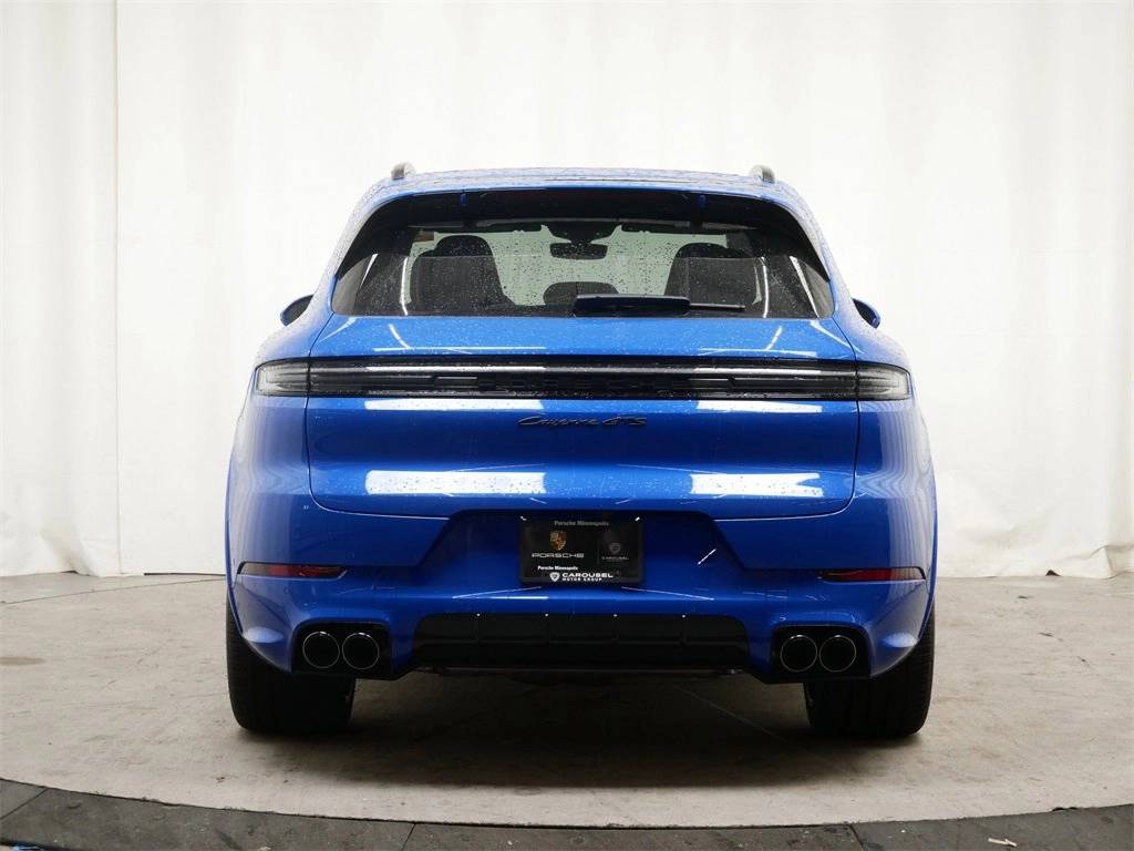 2025 Porsche Cayenne GTS photo 8