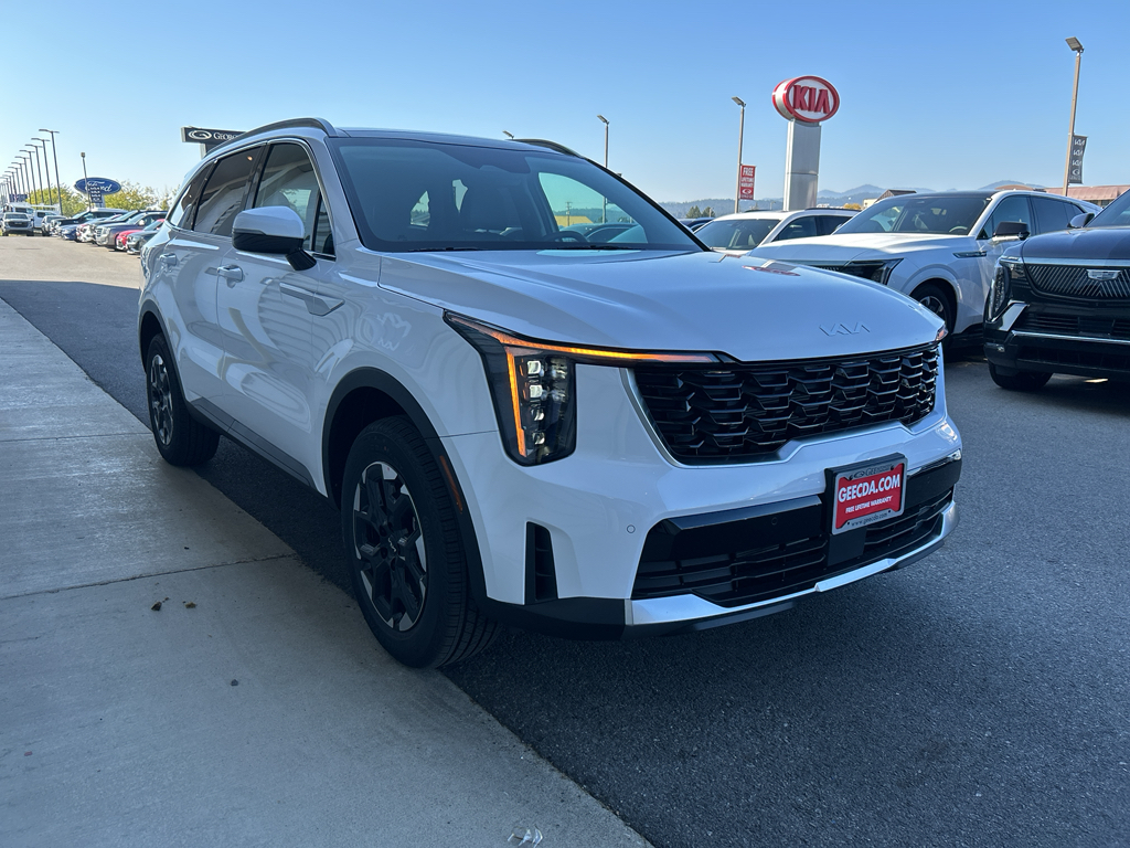 2026 Kia Sorento S photo 3