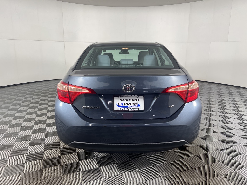 2019 Toyota Corolla LE photo 7