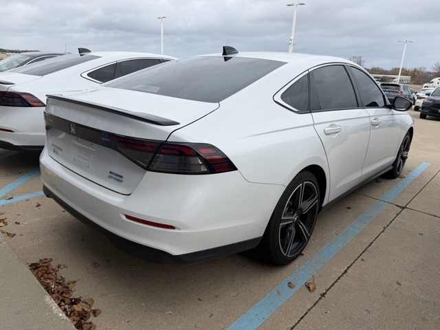 2025 Honda Accord Hybrid Sport photo 2