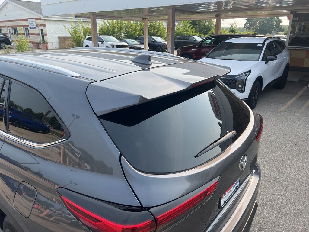 2022 Toyota Highlander XLE photo 35