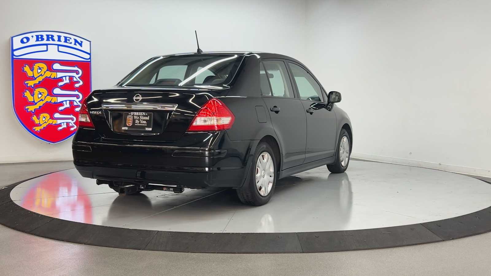 2011 Nissan Versa 1.8 S photo 5