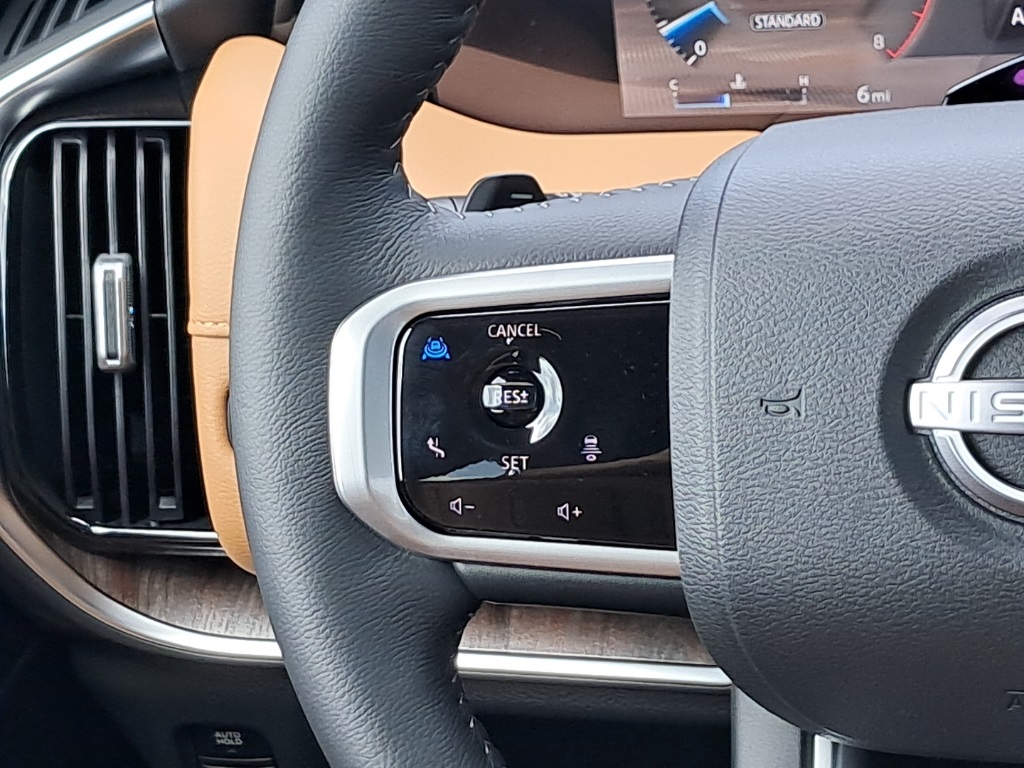 2025 Nissan Armada SL photo 12