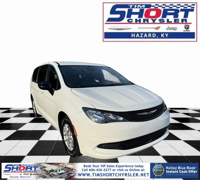 2026 Chrysler Voyager LX's photo