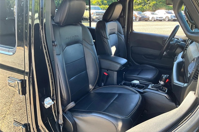 2020 Jeep Wrangler Unlimited Sahara photo 28