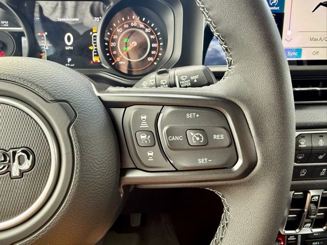 2025 Jeep Wrangler Willys photo 13