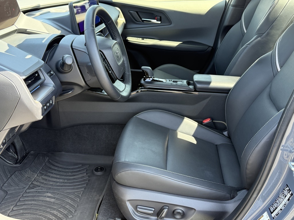 2024 Toyota Prius XLE photo 17
