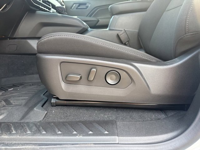 2025 Chevrolet Colorado LT photo 19