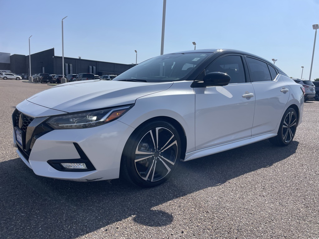 2022 Nissan Sentra SR photo 4