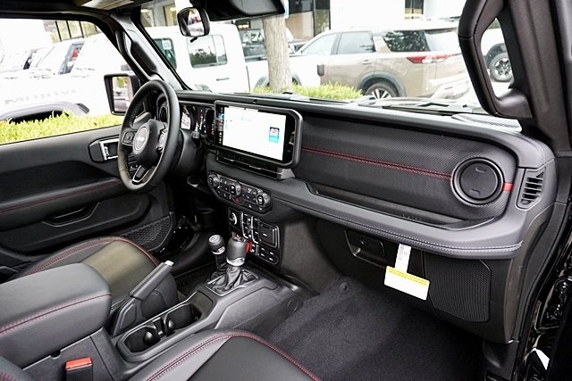 New 2025 Black Clear-Coat Exterior Paint Jeep Rubicon image 14