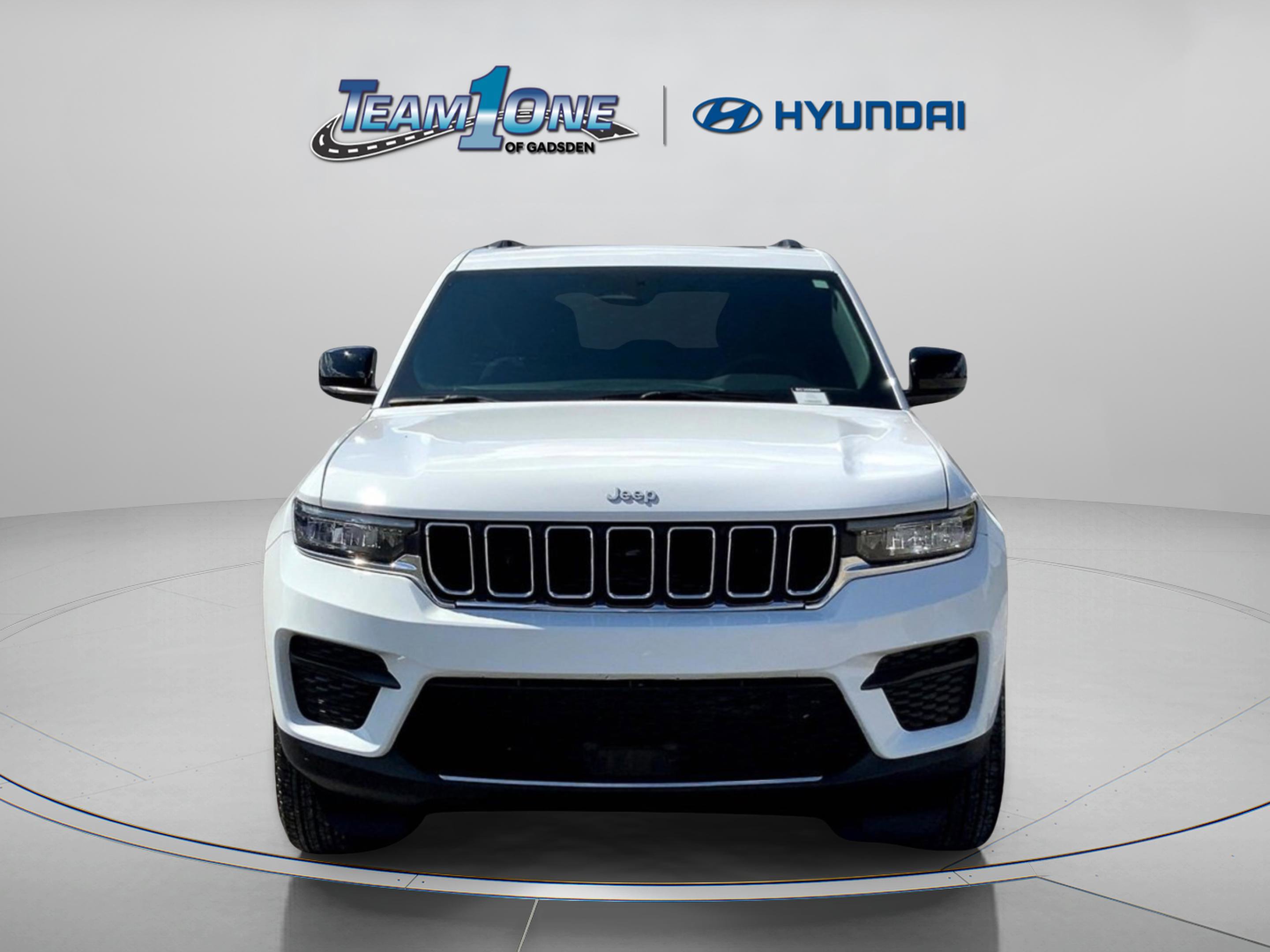 2025 Jeep Grand Cherokee Laredo X photo 2