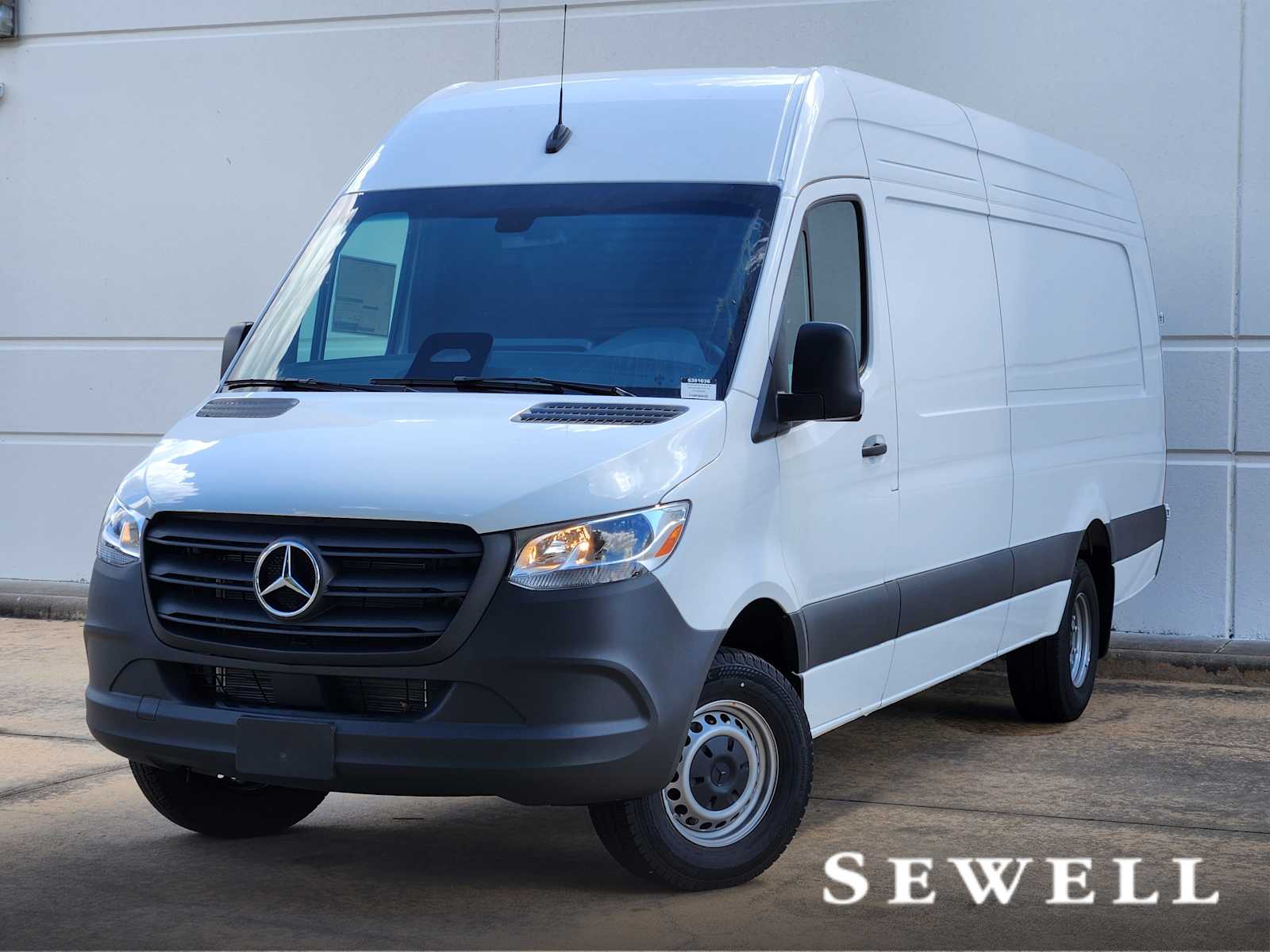 2025 Mercedes-Benz Sprinter Cargo Van Base's photo