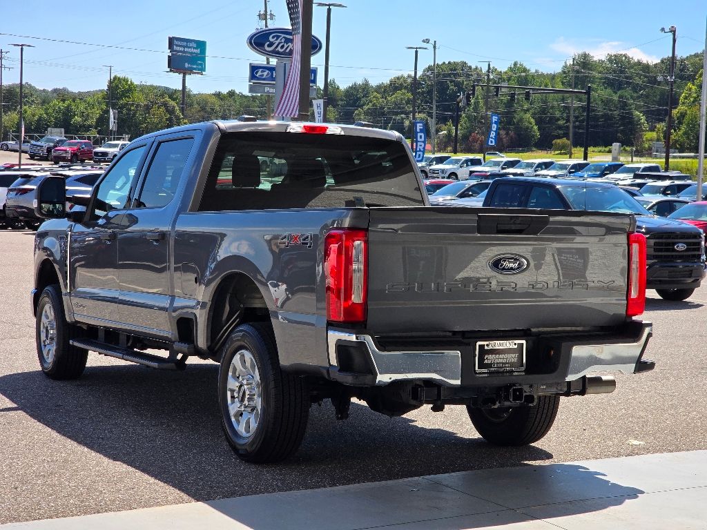 2024 Ford F-250 XLT photo 2