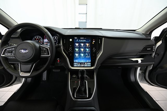 2025 Subaru Outback Premium photo 2